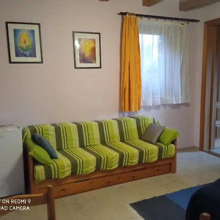 Egy Makovecz Imre Tervezte Házban Ispánk