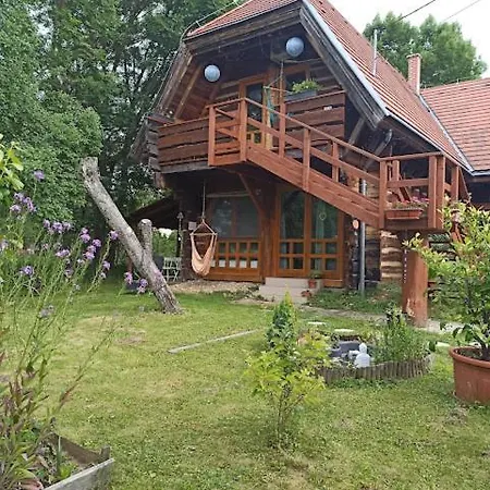 Egy Makovecz Imre Tervezte Hazban Apartment Ispank